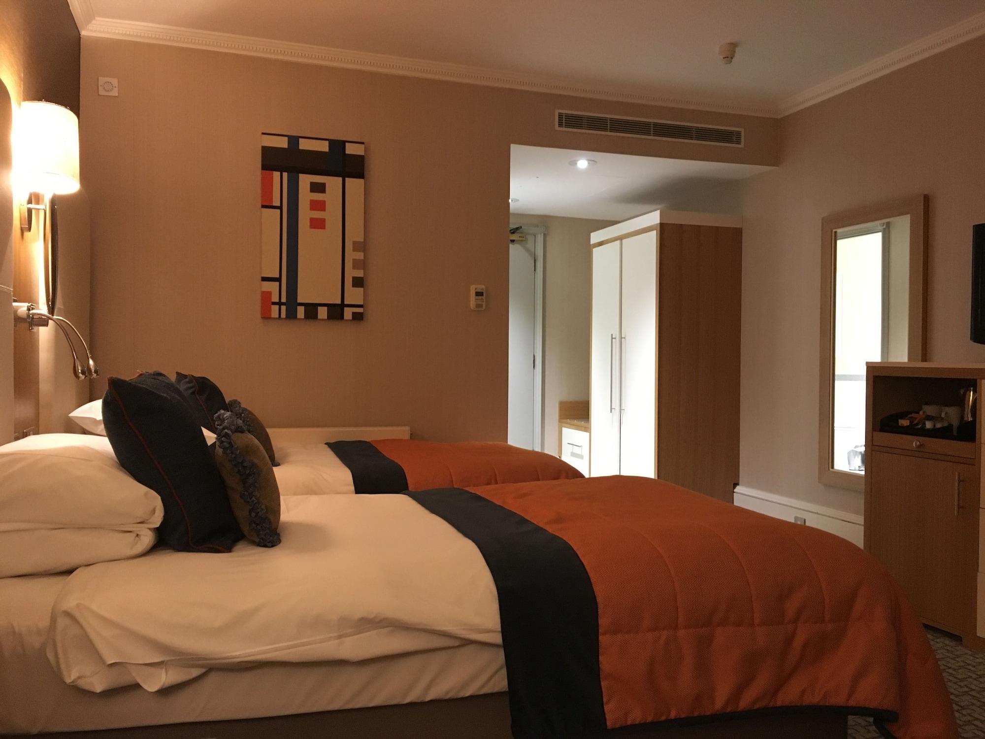 Oulton Hall Hotel, Spa & Golf Resort Leeds  Bagian luar foto