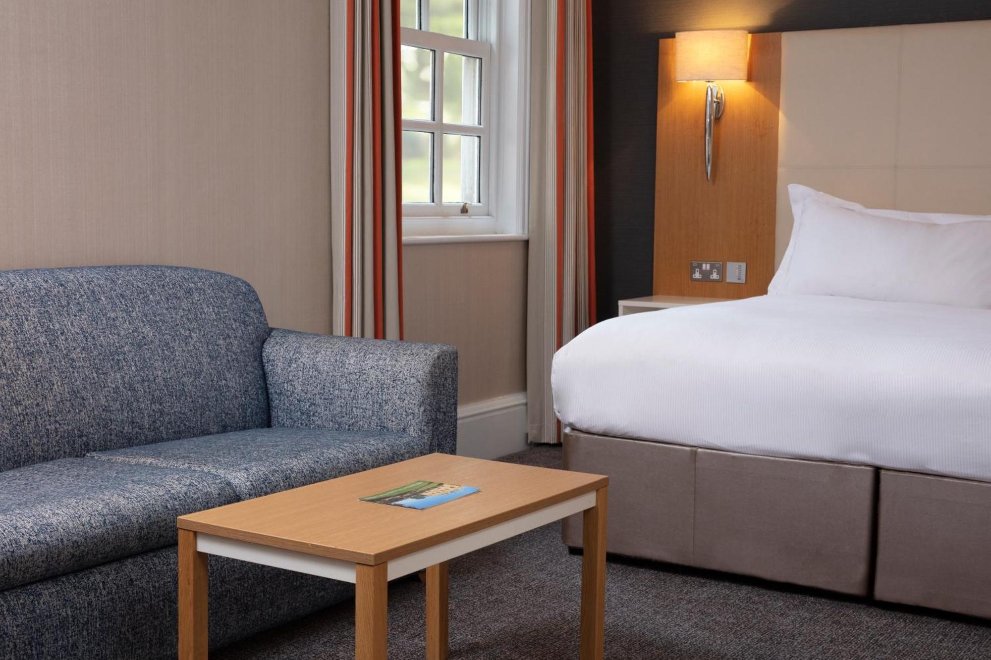 Oulton Hall Hotel, Spa & Golf Resort Leeds  Bagian luar foto